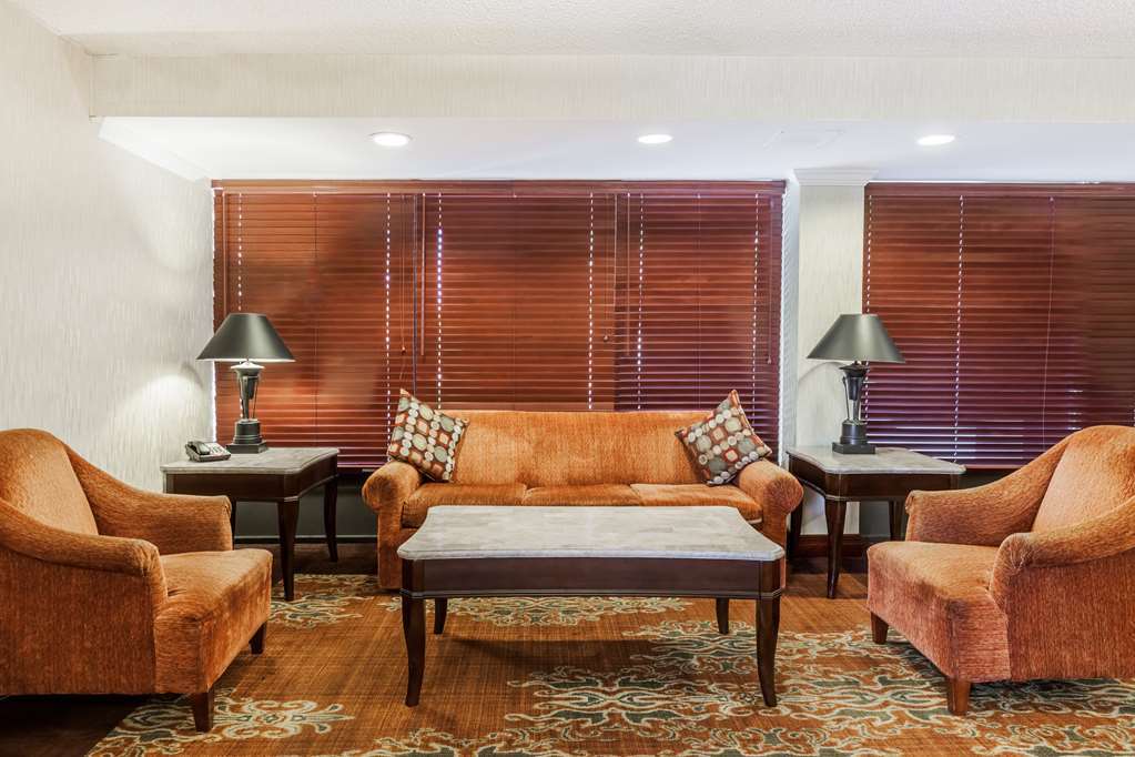 Days Inn By Wyndham Newark Wilmington Интерьер фото